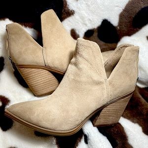 Steve Madden Ankle Boots— Tan Suede